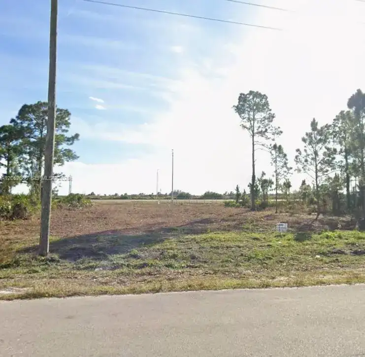 3392 Meadow RD, Lehigh Acres FL 33974 photo 5