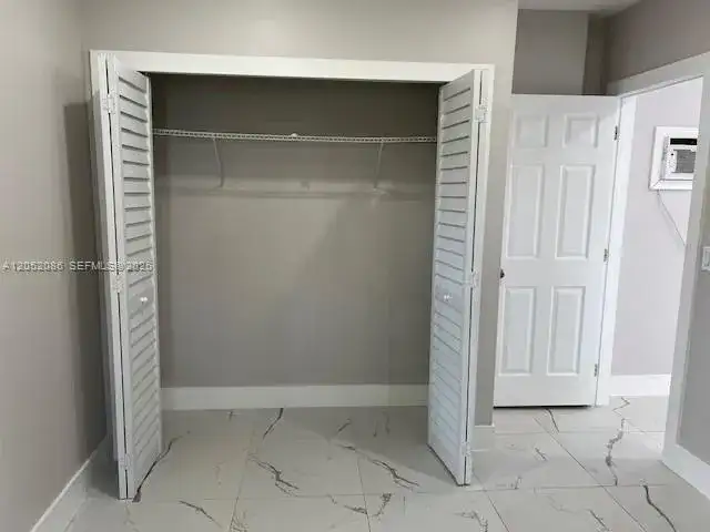 922 NW 2nd St # 4, Miami FL 33128 photo 3