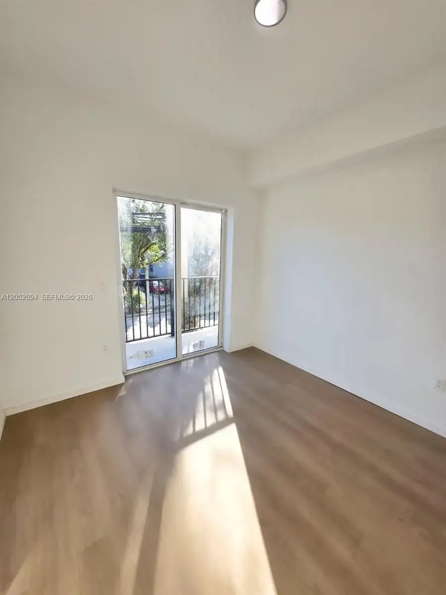 8106 NE 1st Ave # 15, Miami FL 33138 photo 3