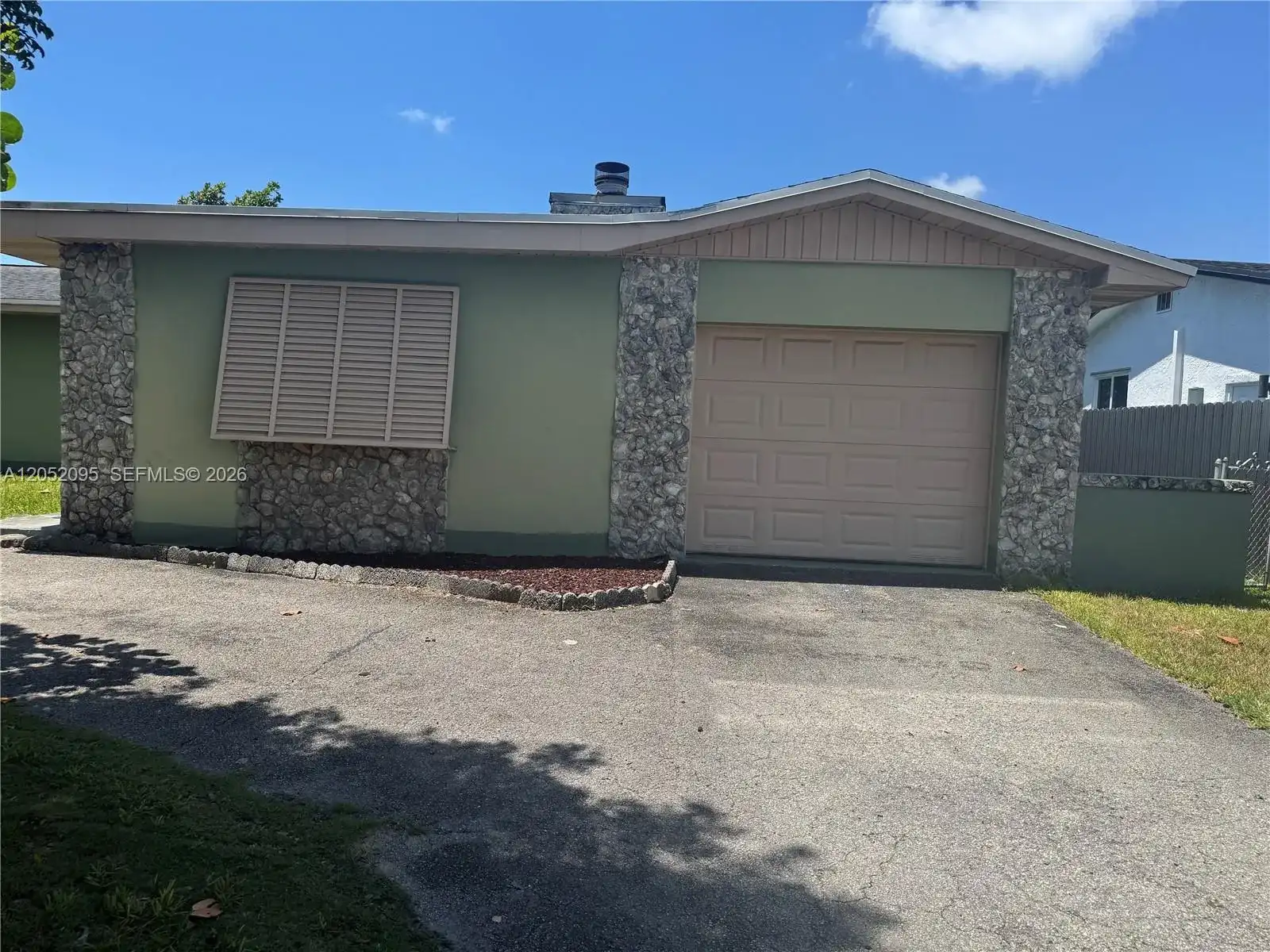 9110 SW 200 St, Cutler Bay FL 33157