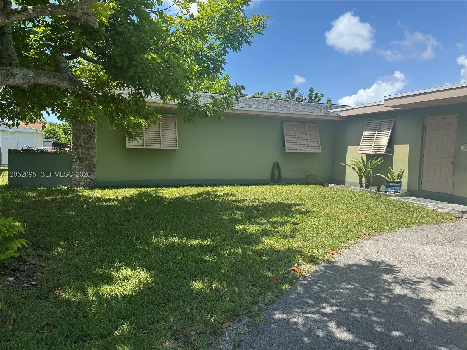 9110 SW 200 St, Cutler Bay FL 33157