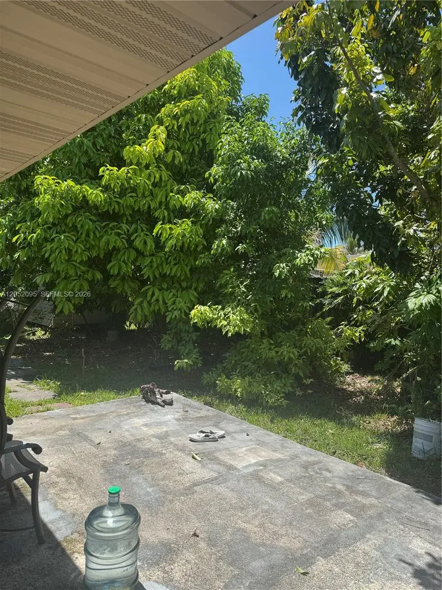 9110 SW 200 St, Cutler Bay FL 33157