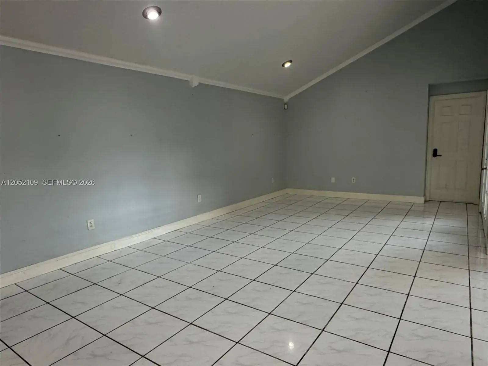 17527 NW 62nd Pl N, Hialeah FL 33015