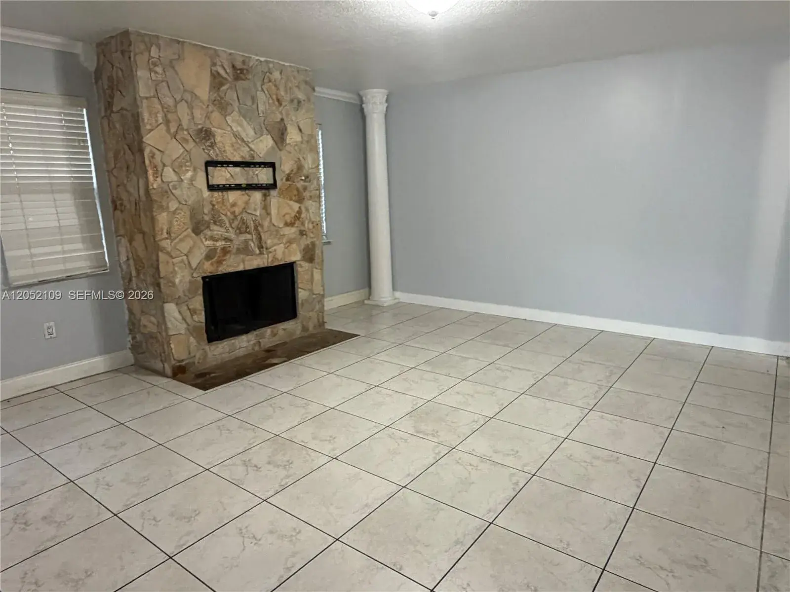 17527 NW 62nd Pl N, Hialeah FL 33015