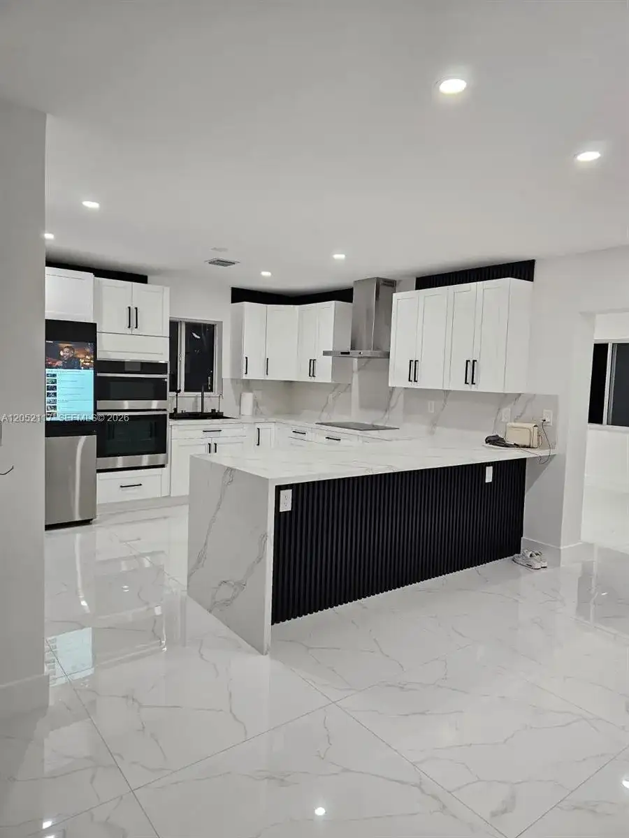 291 NW 93rd Ave, Pembroke Pines FL 33024 photo 4