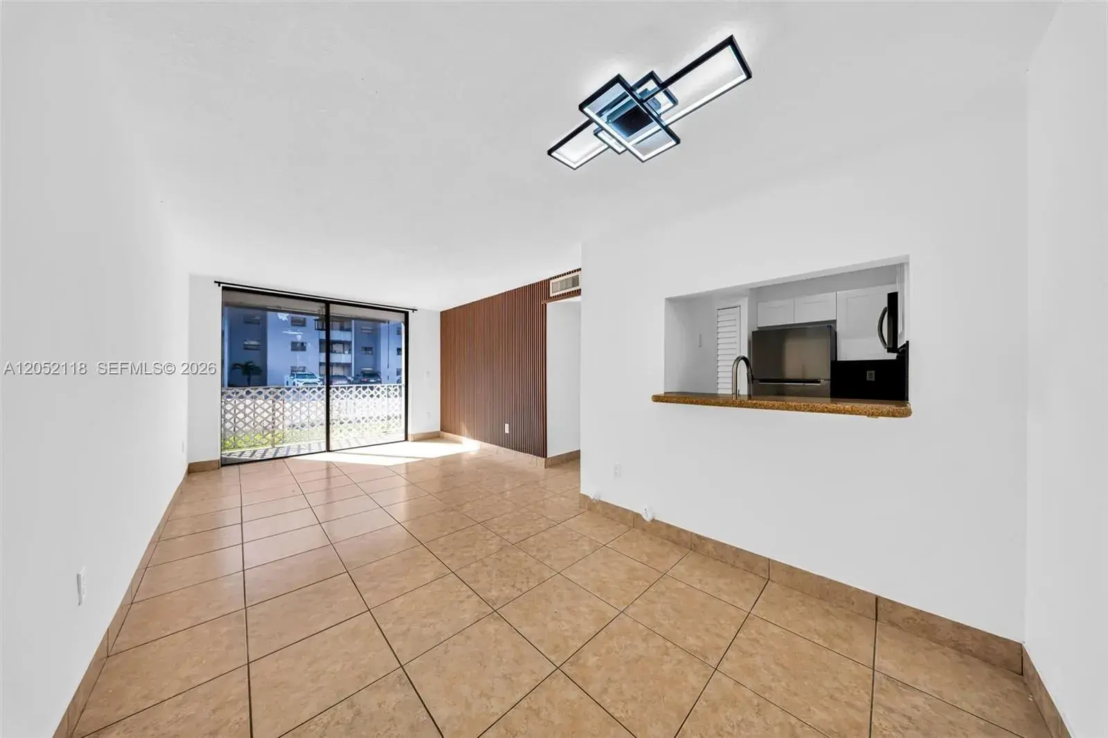 8145 NW 7th St # 111, Miami FL 33126