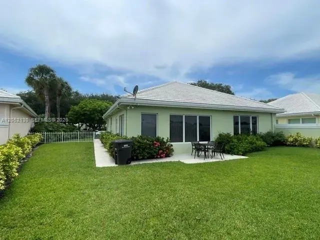 1020 Bear Island Dr, West Palm Beach FL 33409