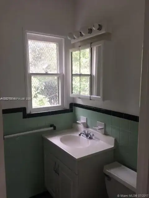 1002 SW 37th Ave # 3, Coral Gables FL 33127 photo 5