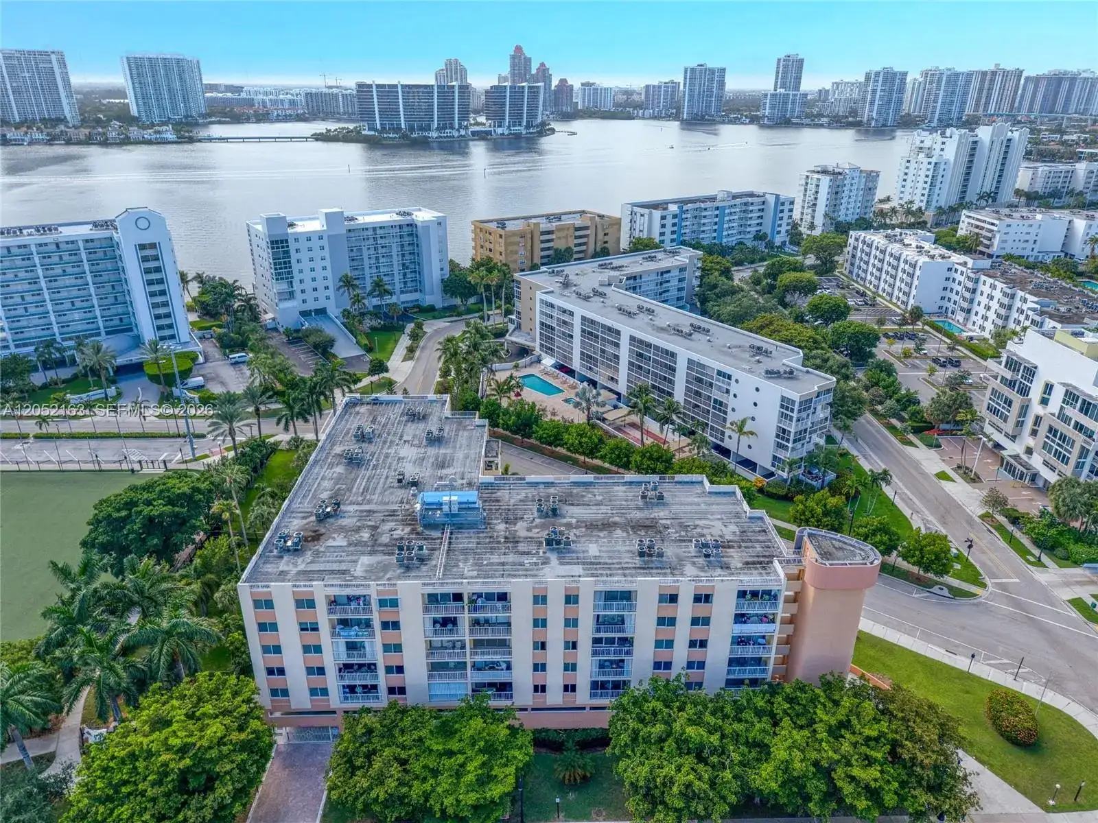 200 178th Dr # 711, Sunny Isles Beach FL 33160 photo 2