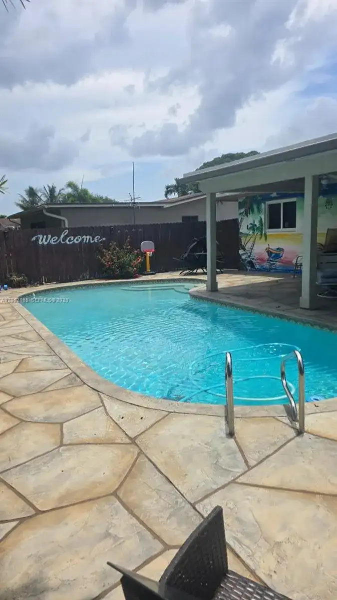 8291 NW 17th Ct, Pembroke Pines FL 33024