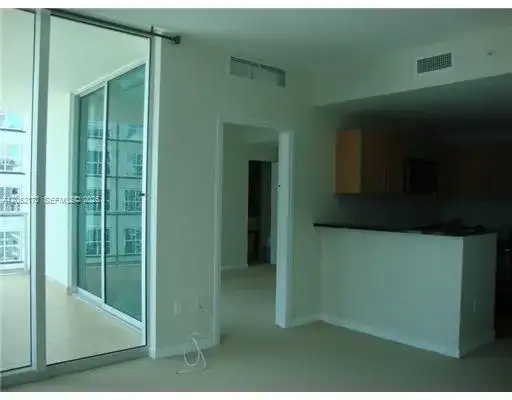 300 S Biscayne Blvd # 3511, Miami FL 33131 photo 2