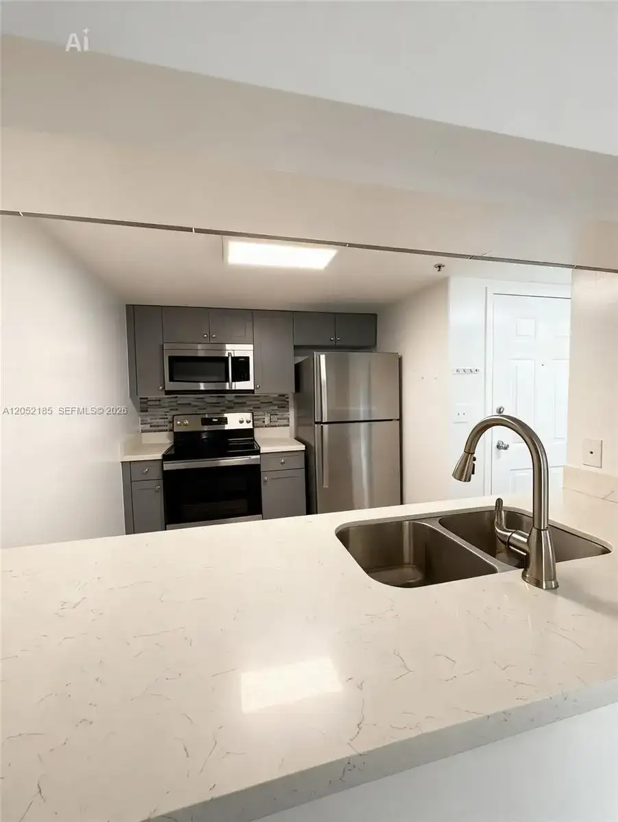 280 SW 20th Rd # 504, Miami FL 33129 photo 3