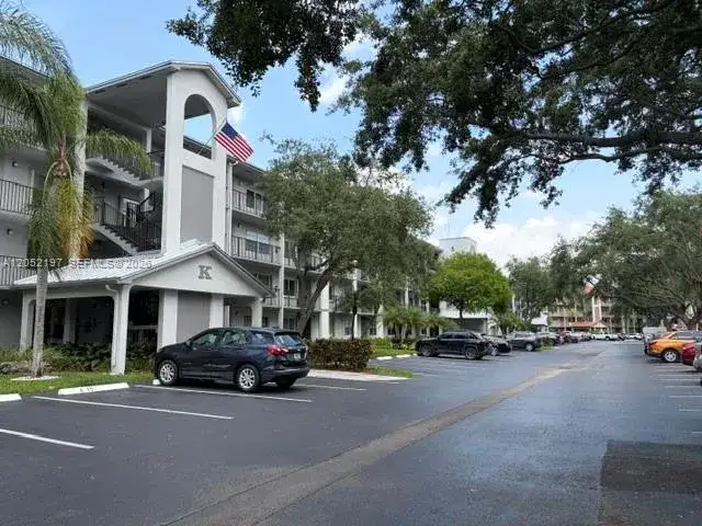 1300 SW 125th Ave # 308K, Pembroke Pines FL 33027 photo 2