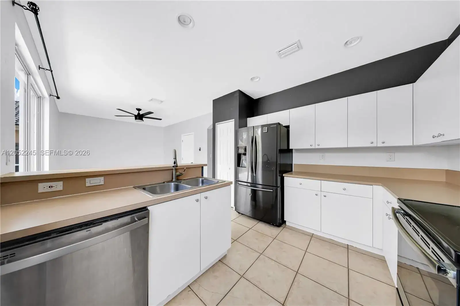 2019 SE 13th St, Homestead FL 33035 photo 5