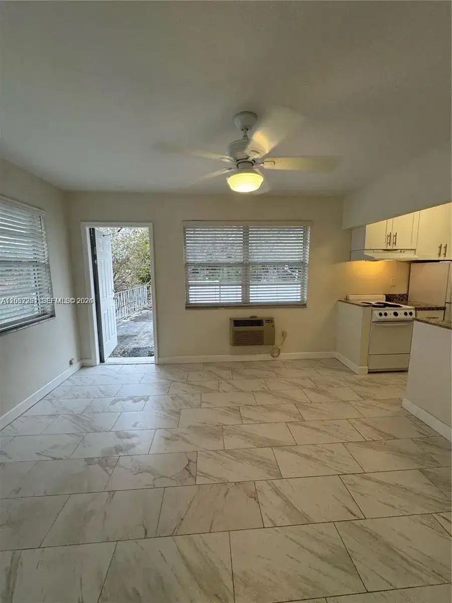 11890 NE 16th Ave # 6, Miami FL 33161 photo 3