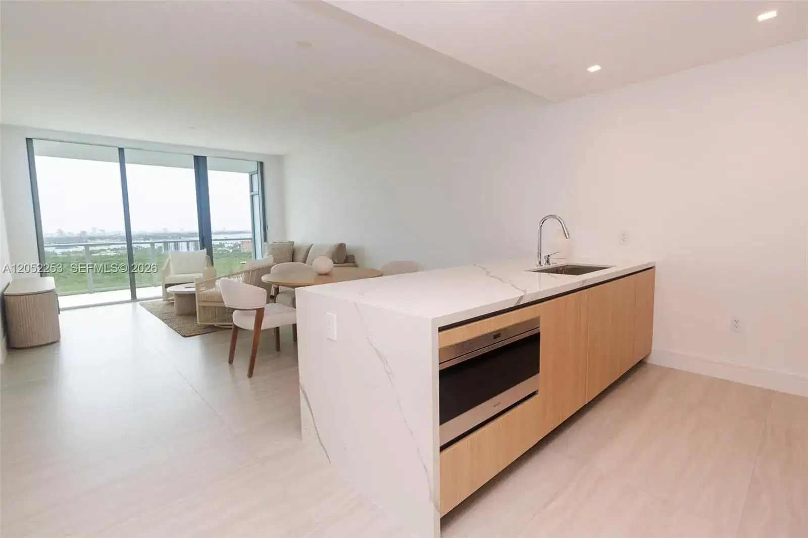 2411 Laguna Circle # 1704, North Miami FL 33181 photo 2