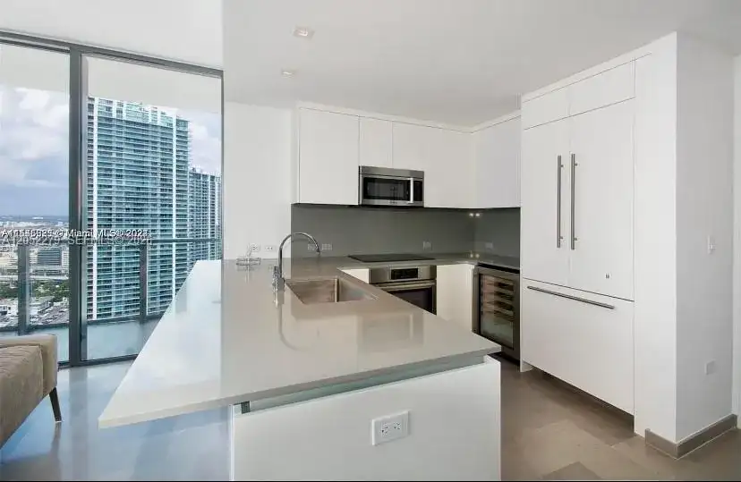 88 SW 7th St # 2712, Miami FL 33130 photo 3