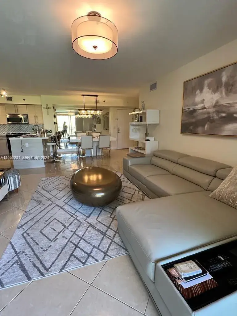 19901 E Country Club Dr # 2505, Aventura FL 33180