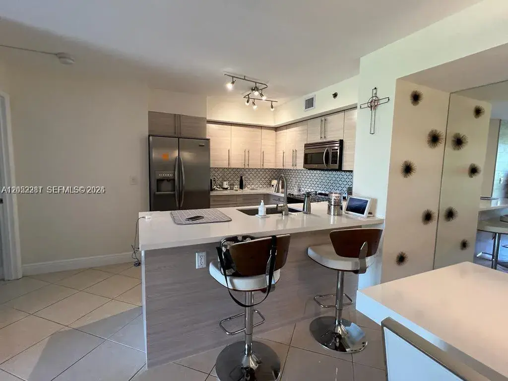 19901 E Country Club Dr # 2505, Aventura FL 33180