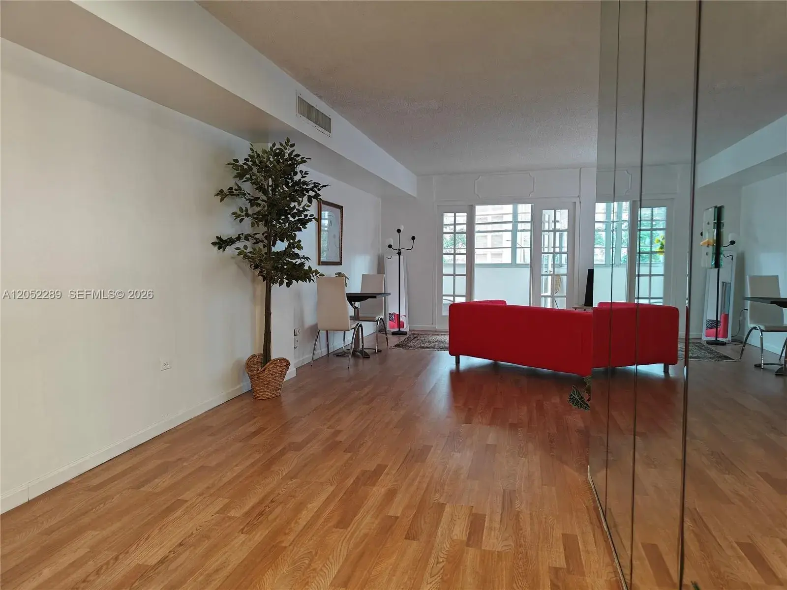 825 Brickell Bay Dr # 350, Miami FL 33131