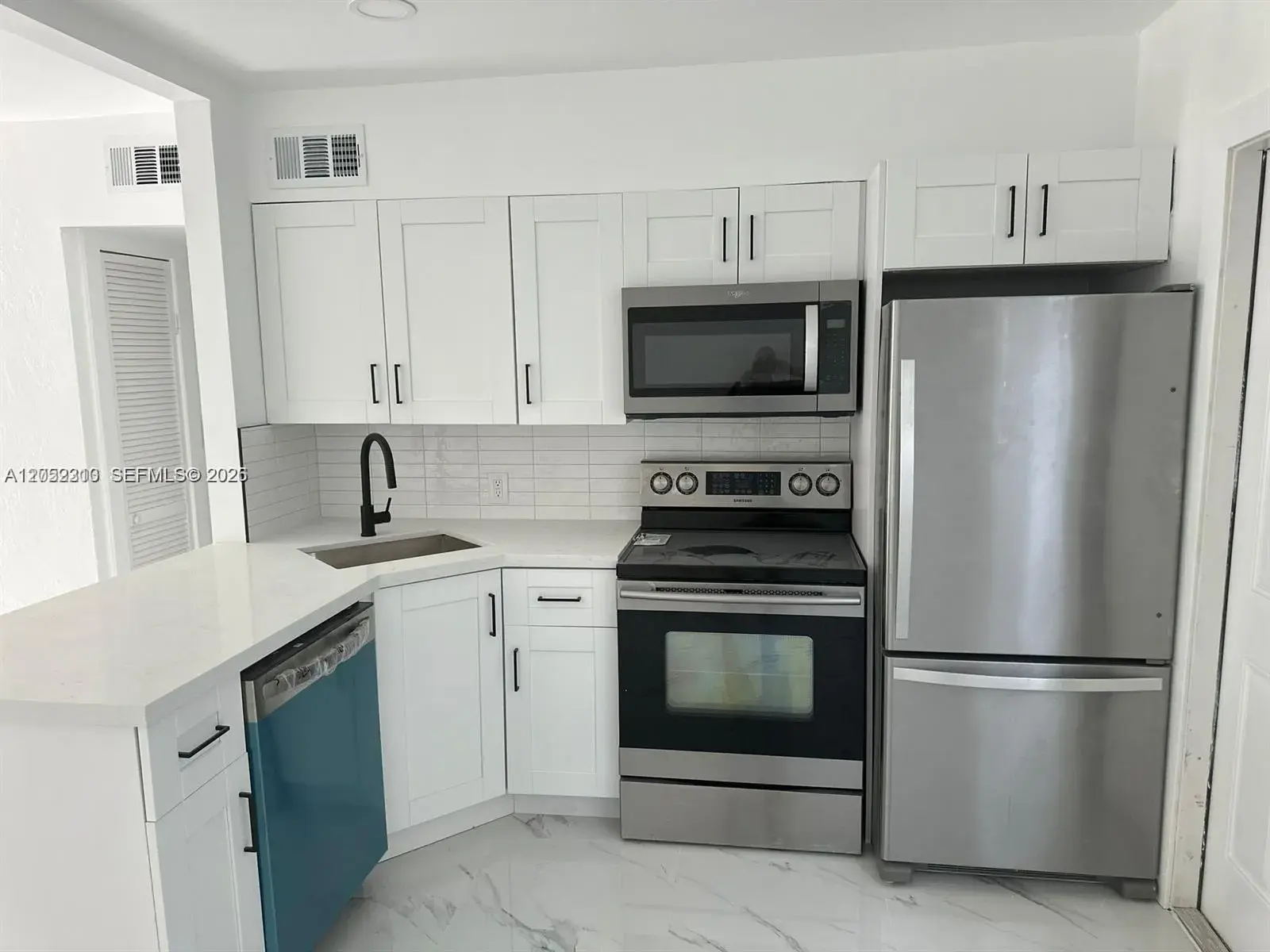 1933 Washington St # 1935, Hollywood FL 33020
