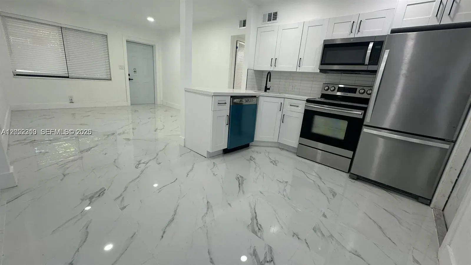 1933 Washington St # 1935, Hollywood FL 33020