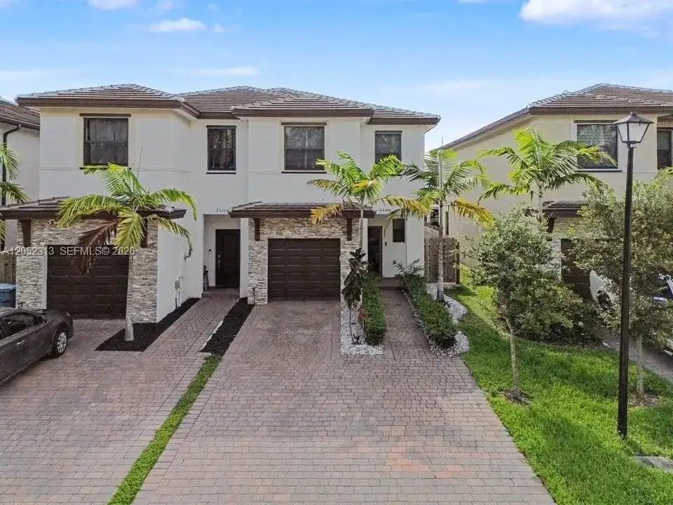 25545 SW 109th Ave, Homestead FL 33032 photo 2