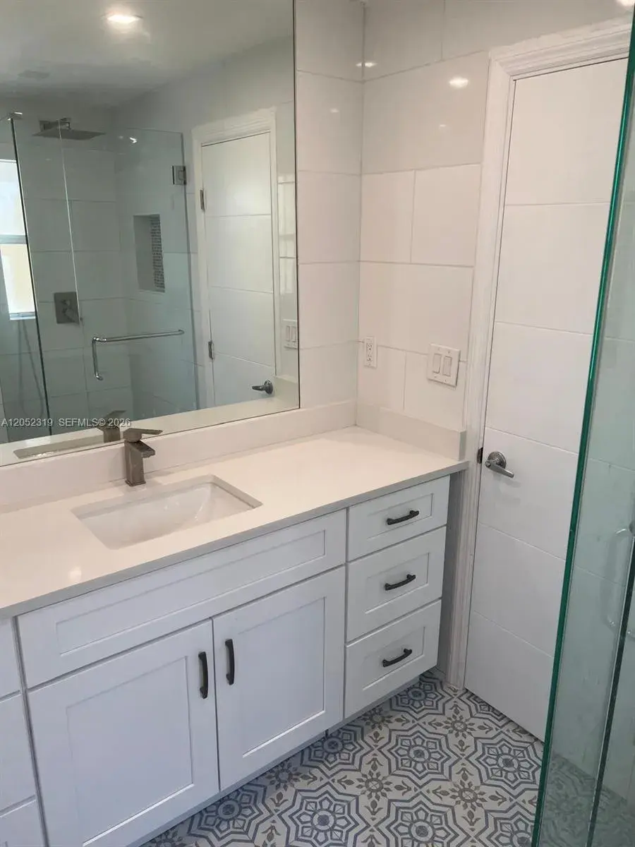 1612 Harrison St # 11, Hollywood FL 33020