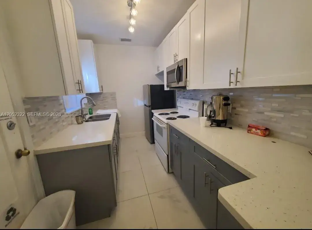 1435 NE 179th St, North Miami Beach FL 33162