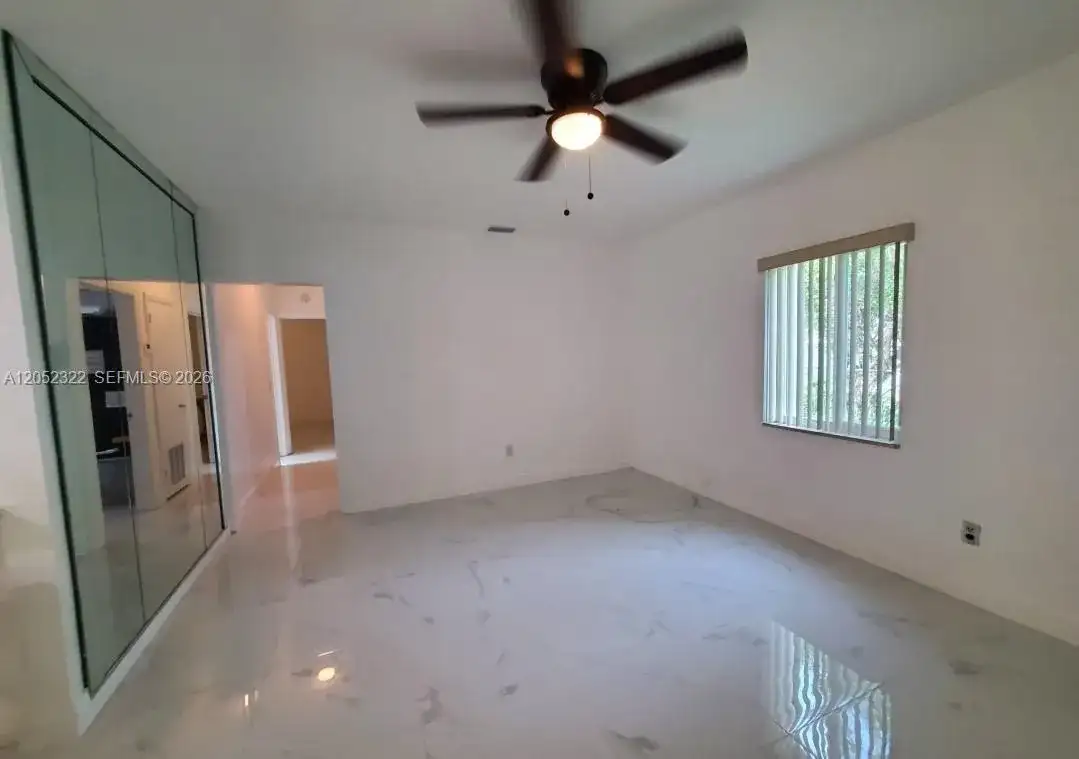 1435 NE 179th St, North Miami Beach FL 33162 photo 2