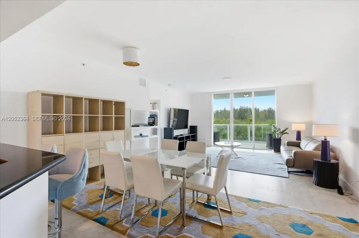 14951 Royal Oaks Ln # 402, North Miami FL 33181 photo 5