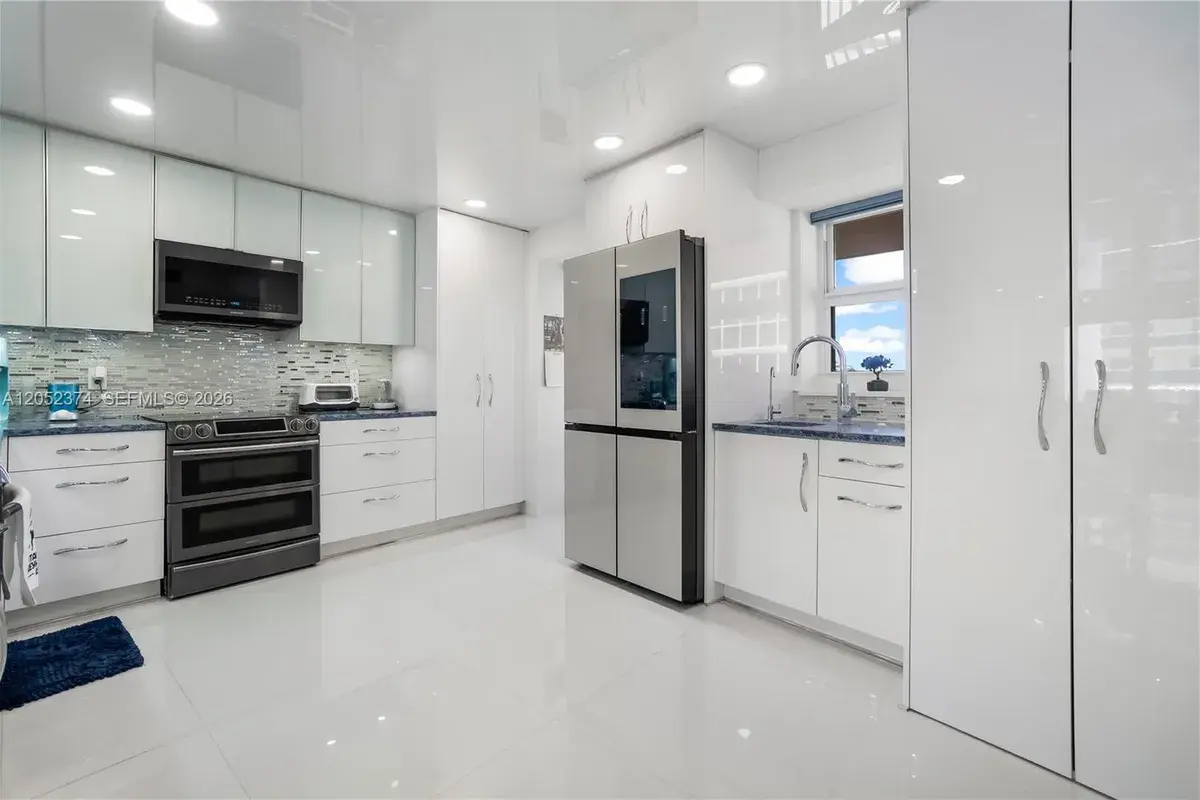 4100 Galt Ocean Dr # 404, Fort Lauderdale FL 33308