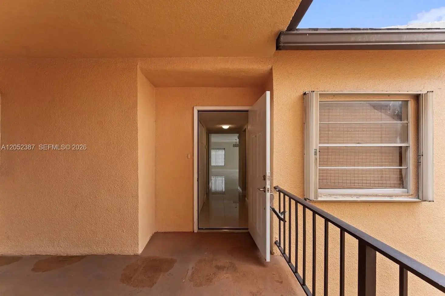430 Commodore Dr # 310, Plantation FL 33325 photo 4