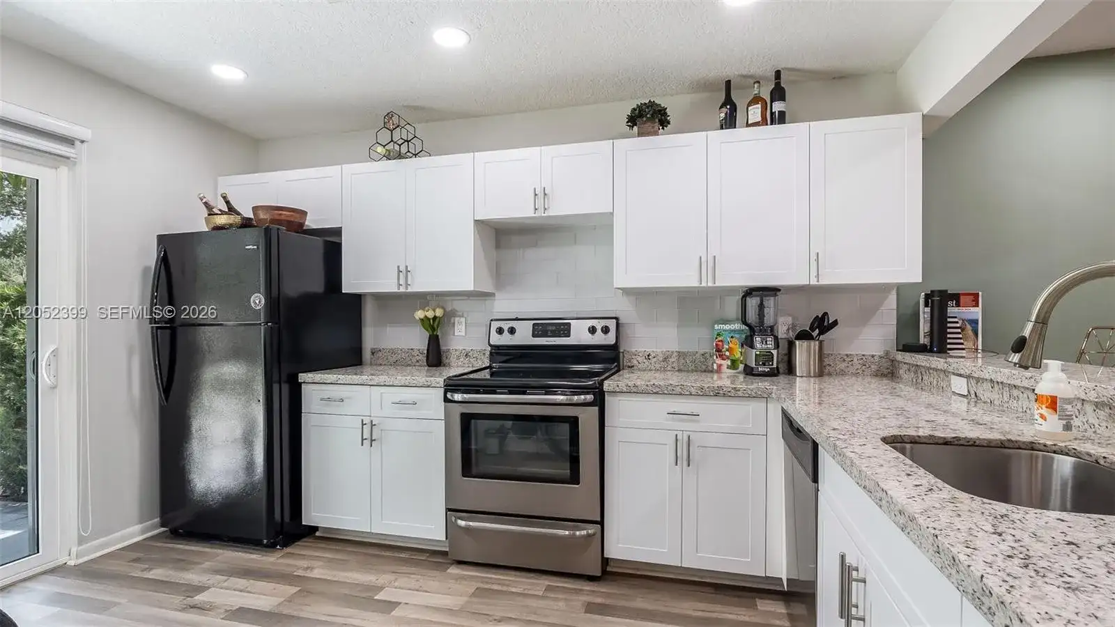 785 Crystal Lake Dr # 785, Deerfield Beach FL 33064 photo 4
