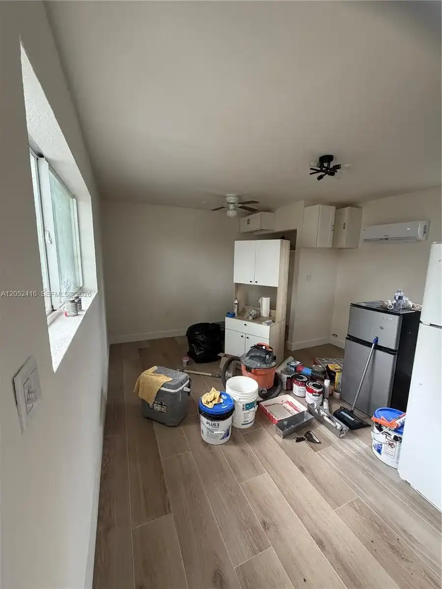 13845 NW 6th Ave # B, North Miami FL 33168