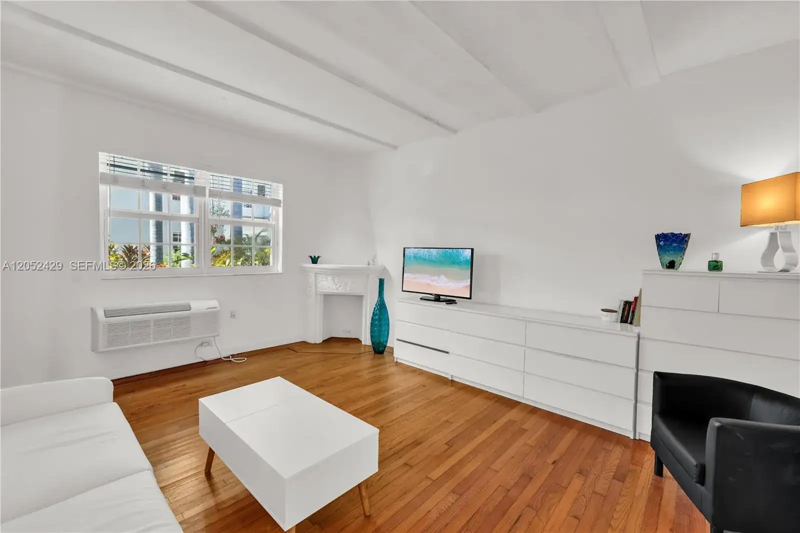 439 15th St # 2, Miami Beach FL 33139 photo 2