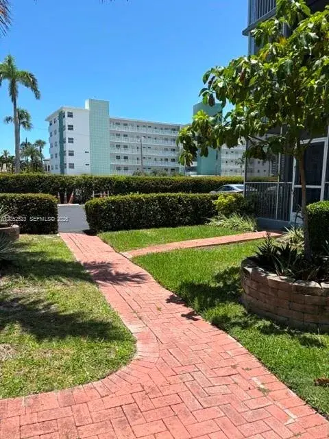 3177 S Ocean Dr # 217, Hallandale Beach FL 33009