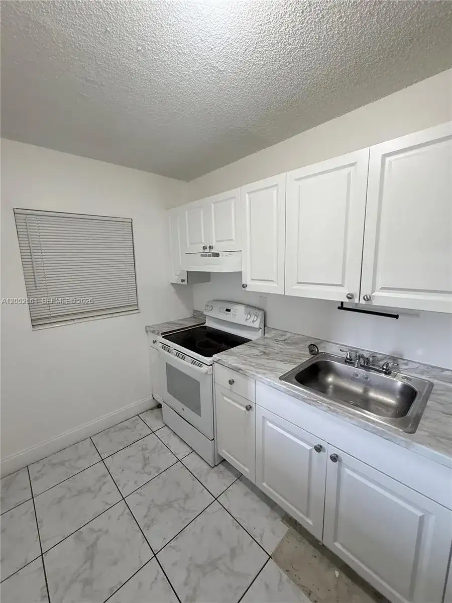 625 NW 177th St # 107, Miami Gardens FL 33169 photo 2
