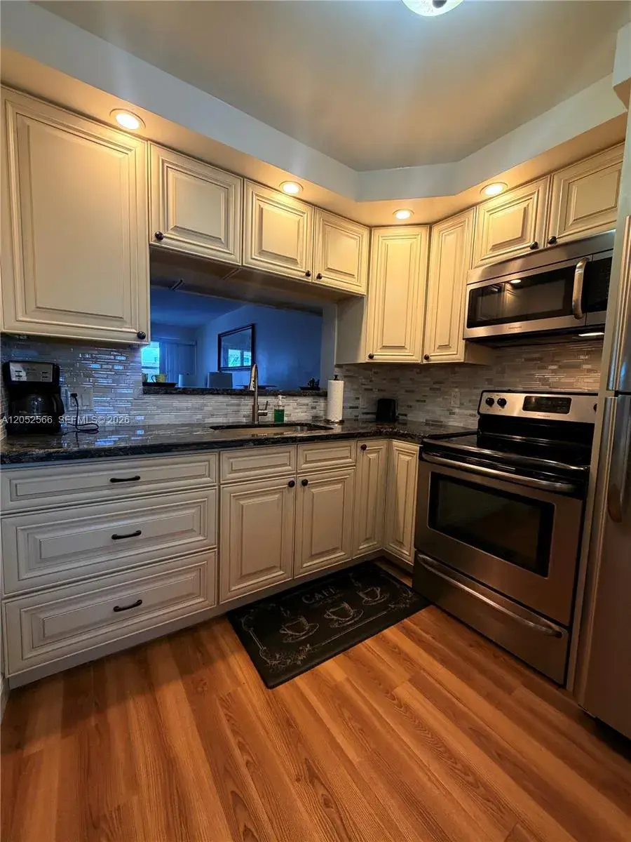 1889 S Ocean Dr # 406, Hallandale Beach FL 33009
