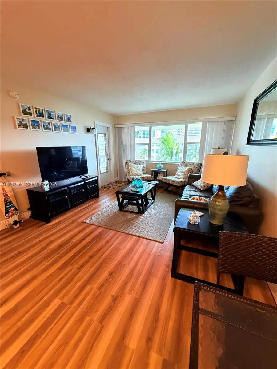 1889 S Ocean Dr # 406, Hallandale Beach FL 33009