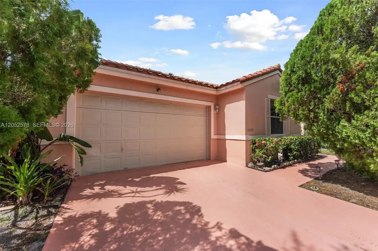 10232 SW 16th Ct, Pembroke Pines FL 33025