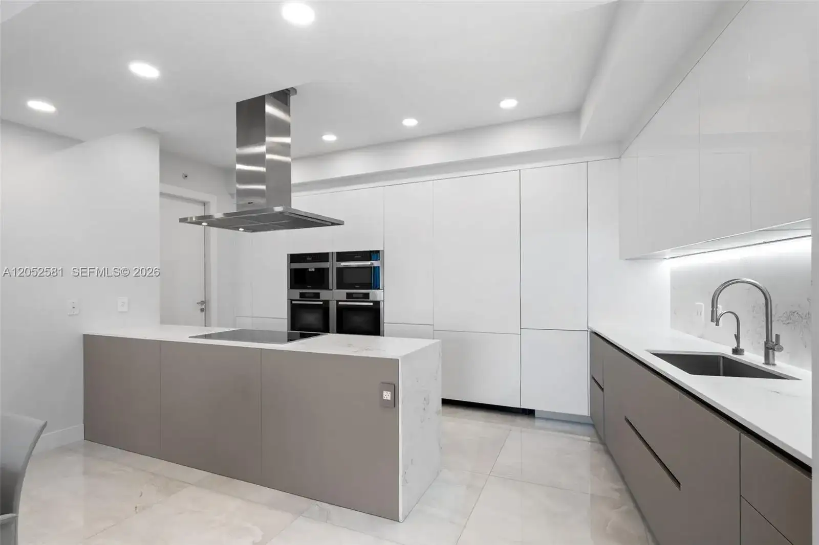 18201 Collins Ave # 4606, Sunny Isles Beach FL 33160 photo 3