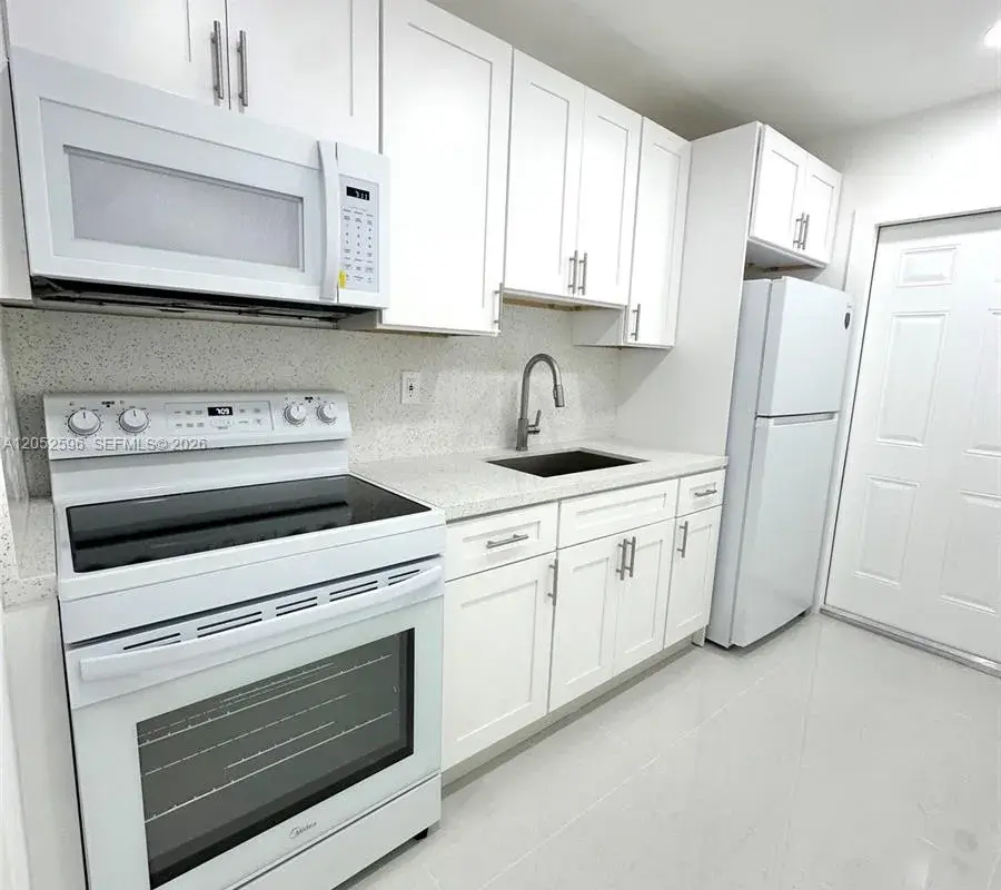 417 NW 7th Ter # 2, Fort Lauderdale FL 33311