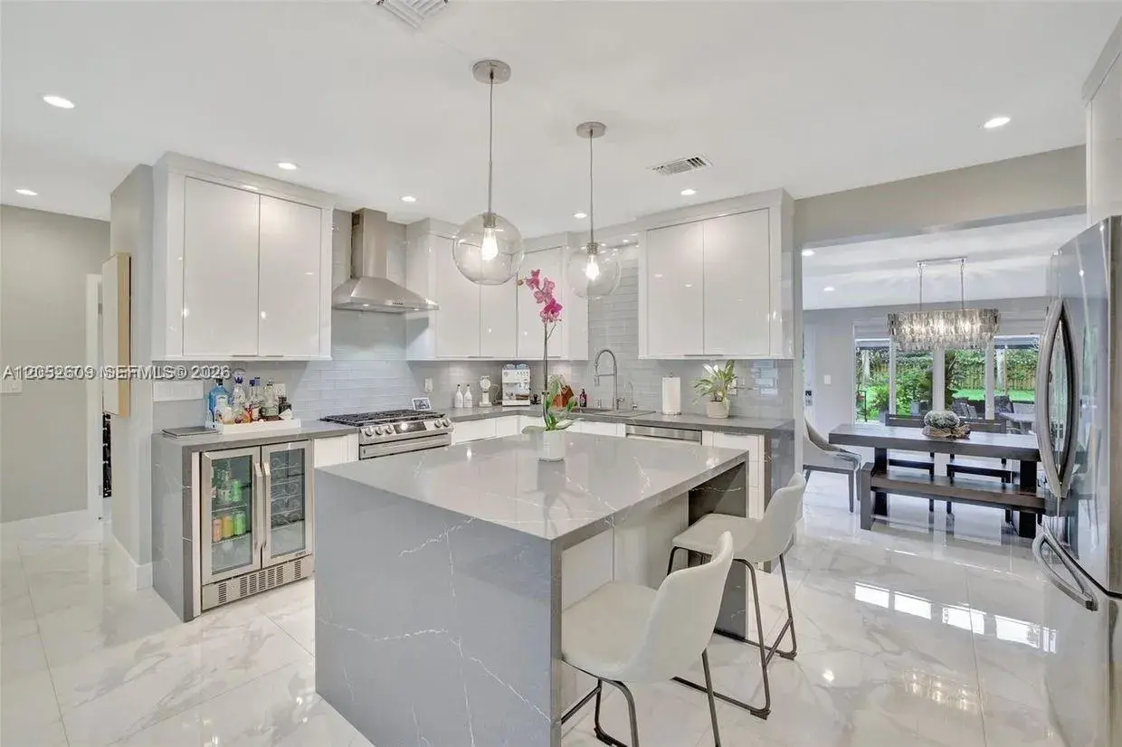 828 SW 15th St, Fort Lauderdale FL 33315
