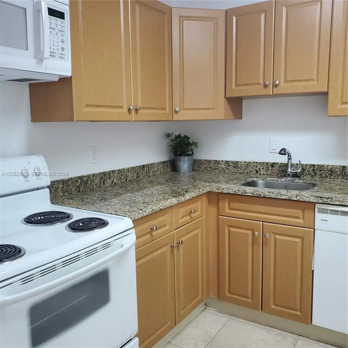 5112 NW 79th Ave # 203, Doral FL 33166