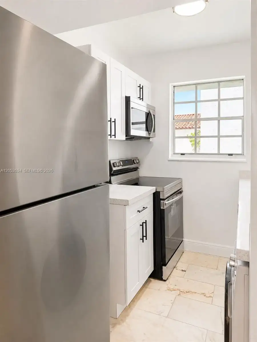 1526 Pennsylvania Ave # 18, Miami Beach FL 33139 photo 4
