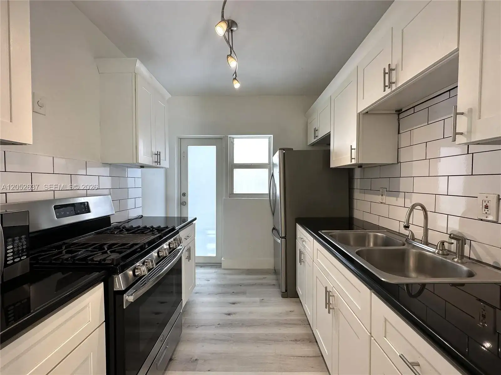 955 Bay Dr # 7, Miami Beach FL 33141 photo 2