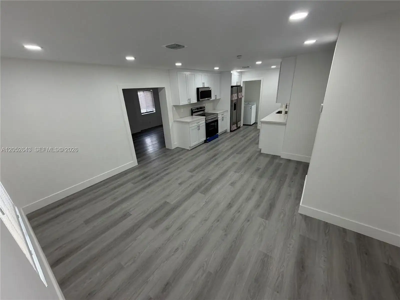 13885 NW 5th Ave, North Miami FL 33168 photo 2