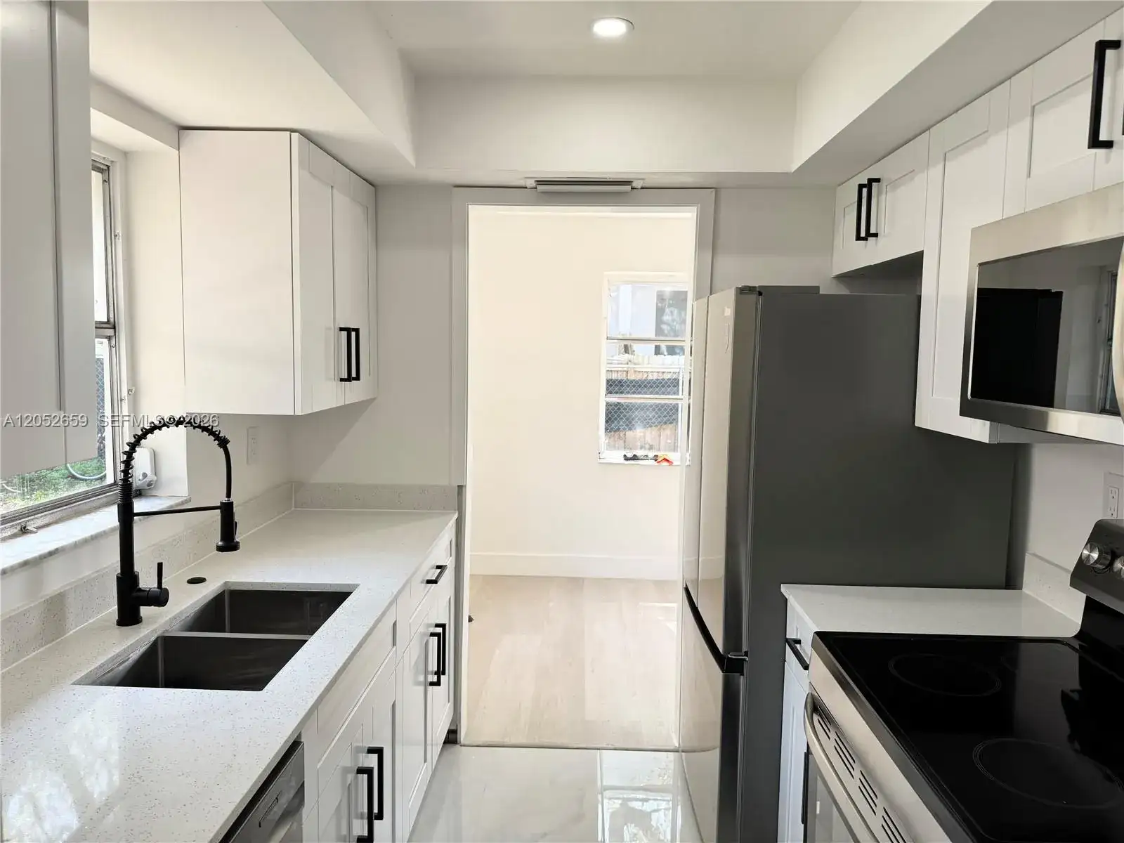 890 SW 28th St # 1, Fort Lauderdale FL 33315 photo 2
