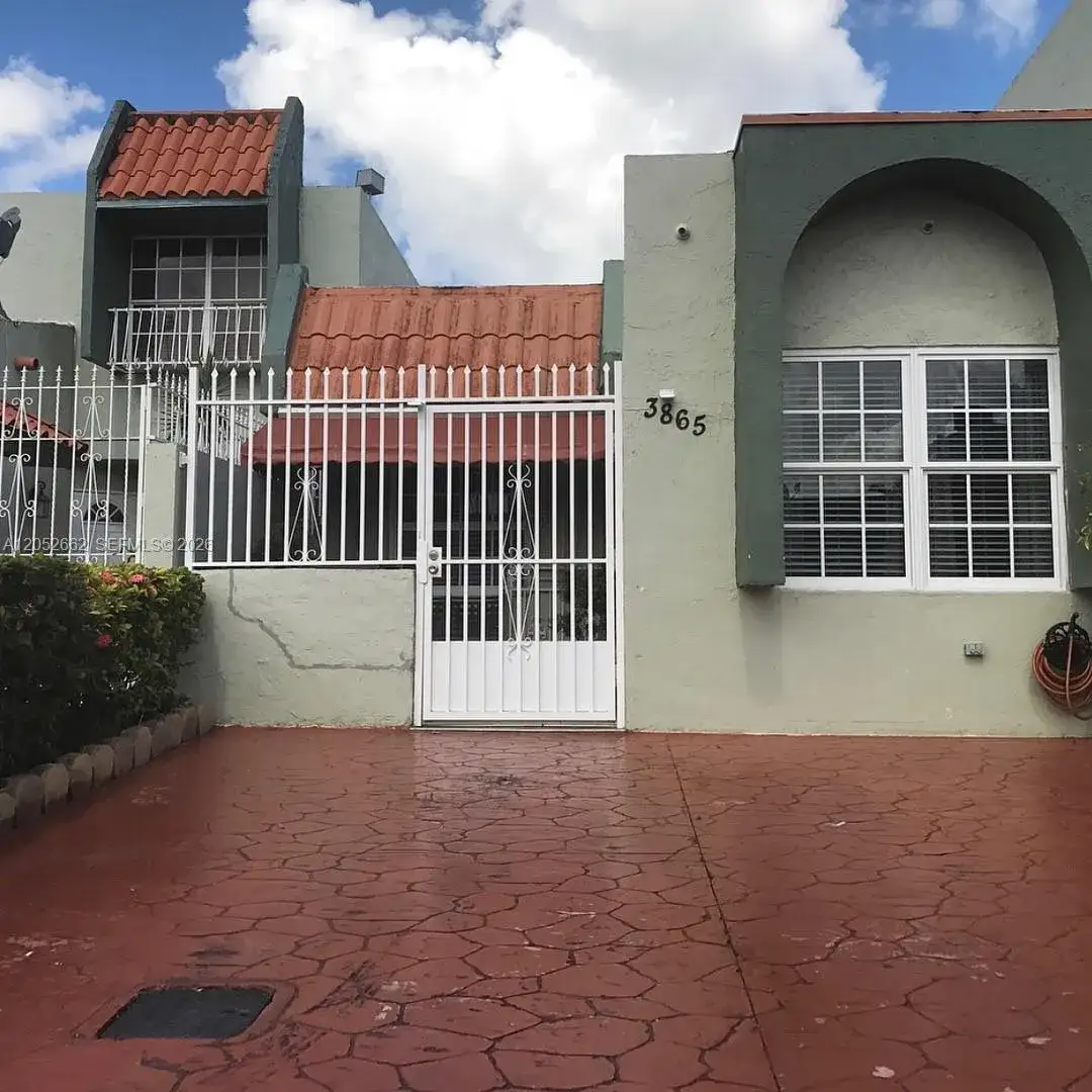 3865 W 9th Way # 17, Hialeah FL 33012